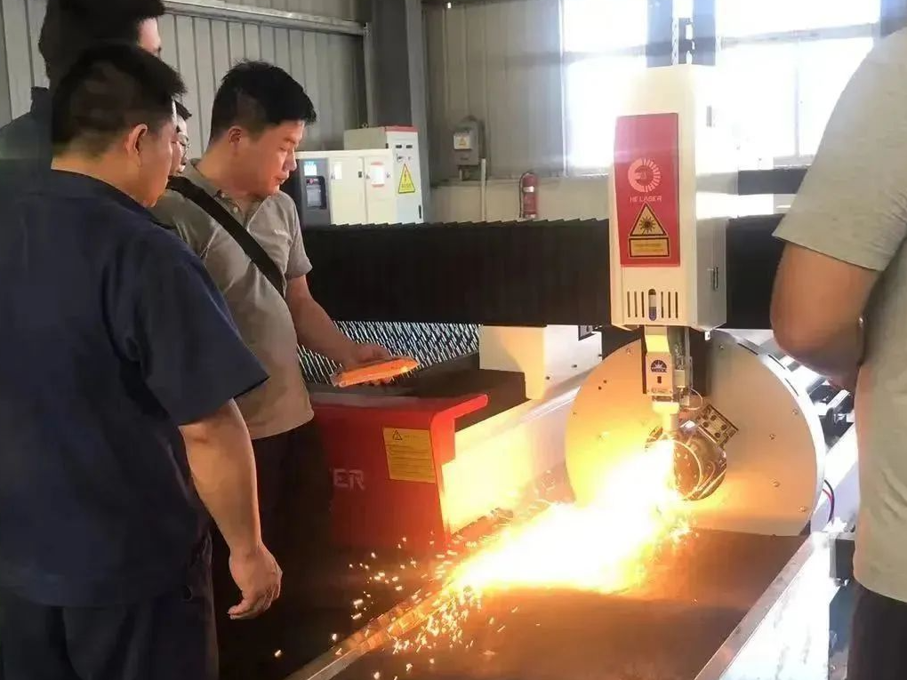 “新兵器”到位！板管一體激光切割機(jī)